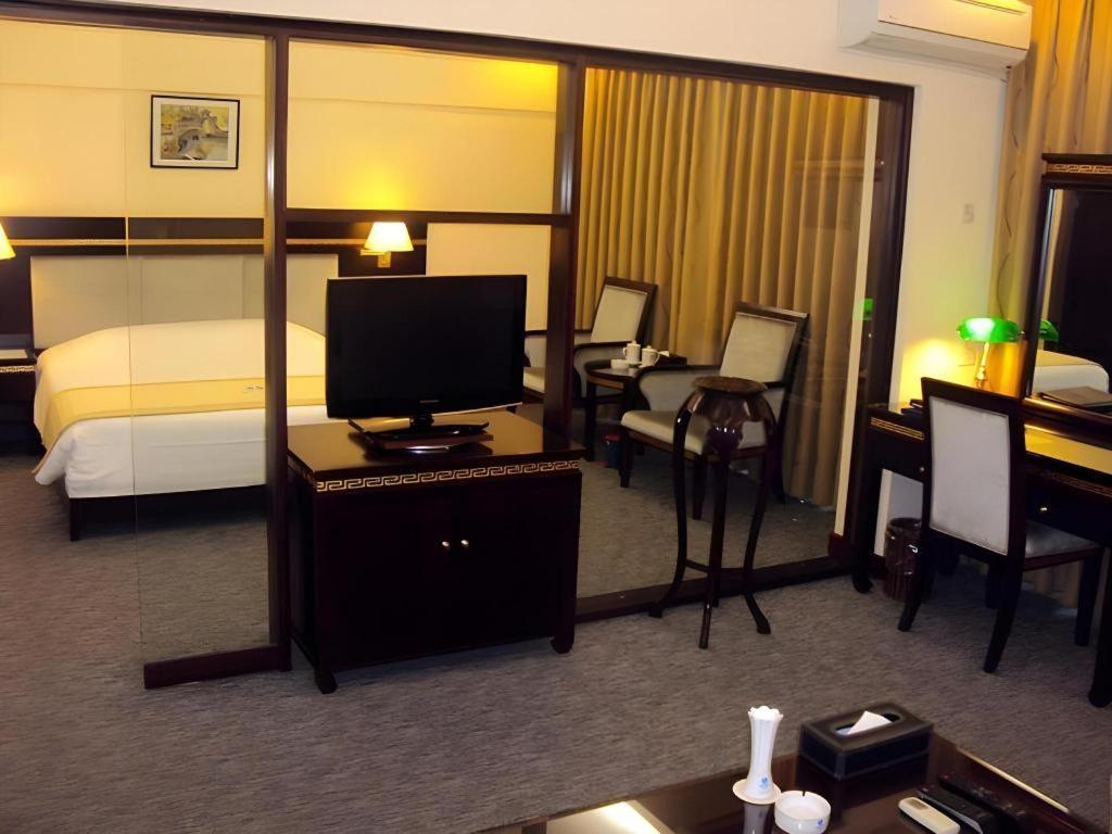 Huu Nghi Hotel Hai Phong Kültér fotó